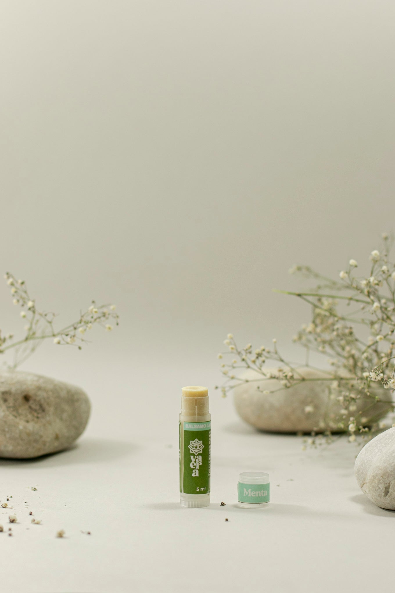 Bálsamo Labial Natural de Menta con Hidratación y Frescura Barra 5 ml