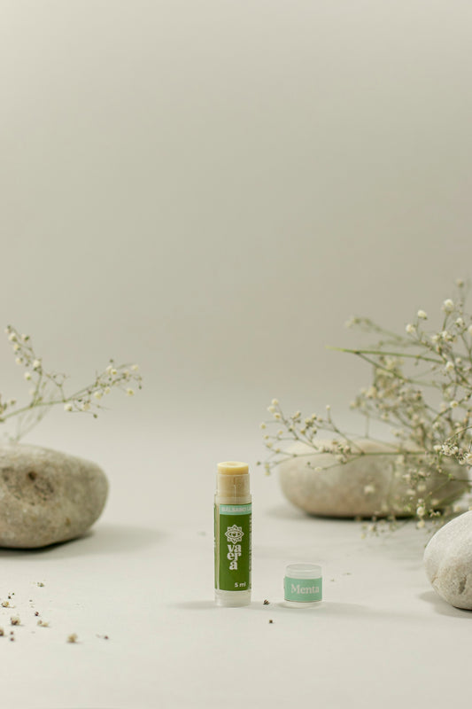 Bálsamo Labial Natural de Menta con Hidratación y Frescura Barra 5 ml